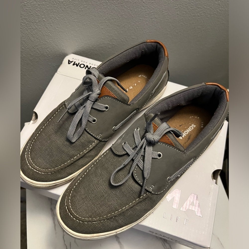 Boys boat shoes